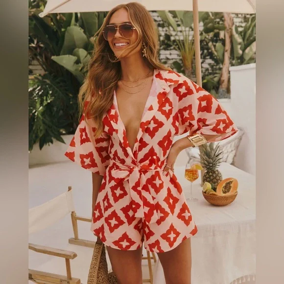 NWT Vici Abstract Waist Tie Romper - Pink Multi / L - Picture 4 of 7